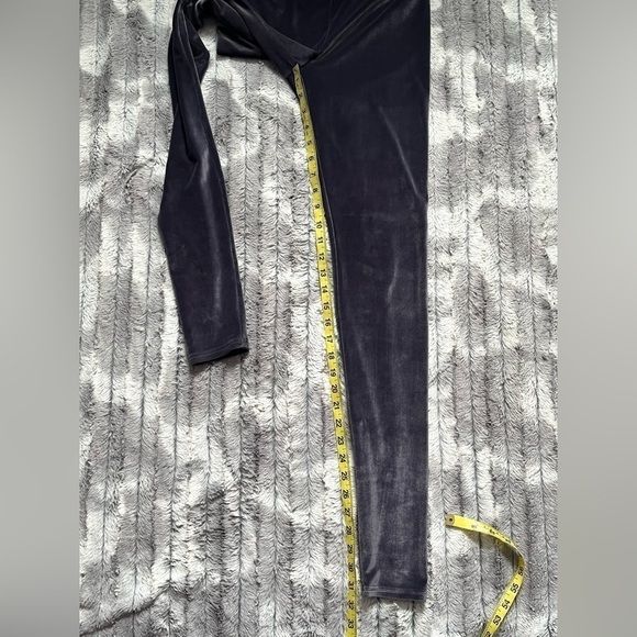 Wilfred Free Aritzia Daria Velvet legging Size Small - Picture 6 of 10